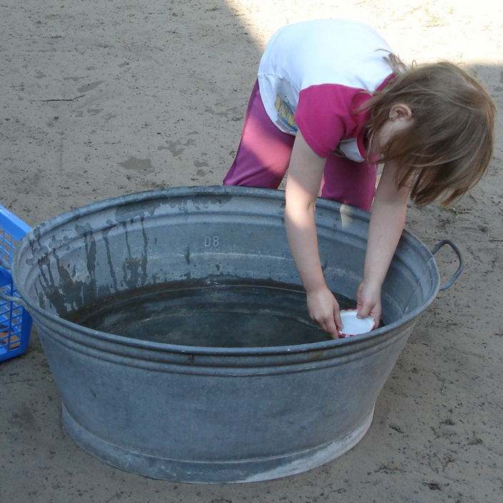 Kleine FORSCHER brauchen ein neues WASSERBECKEN !!