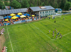 Investition in zwei Kippsichere Jugendtoren