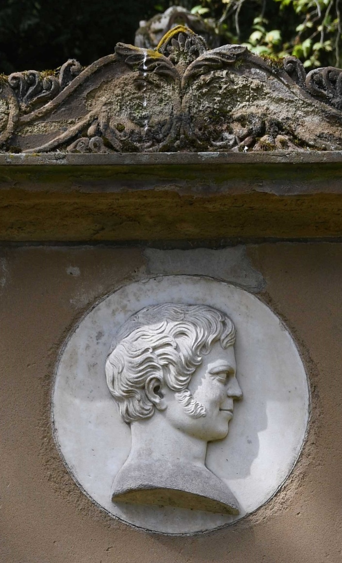 Mainzer Hauptfriedhof - Rettung gefährdeter Denkmäler