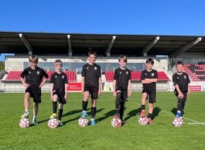 Neue Bälle für die Jugend des SV Lippstadt 08