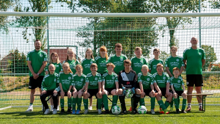 Trainingsanzüge für die C-Jugend des SV Leezdorf e.V.