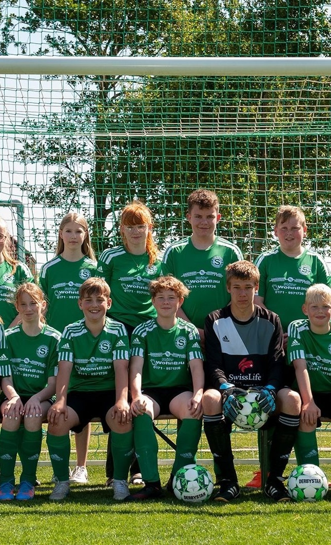 Trainingsanzüge für die C-Jugend des SV Leezdorf e.V.