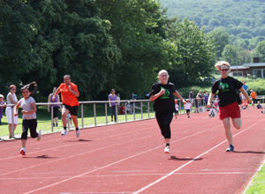 Renovierung der Leichtathletikanlage „Poggenbeeke" in Nammen