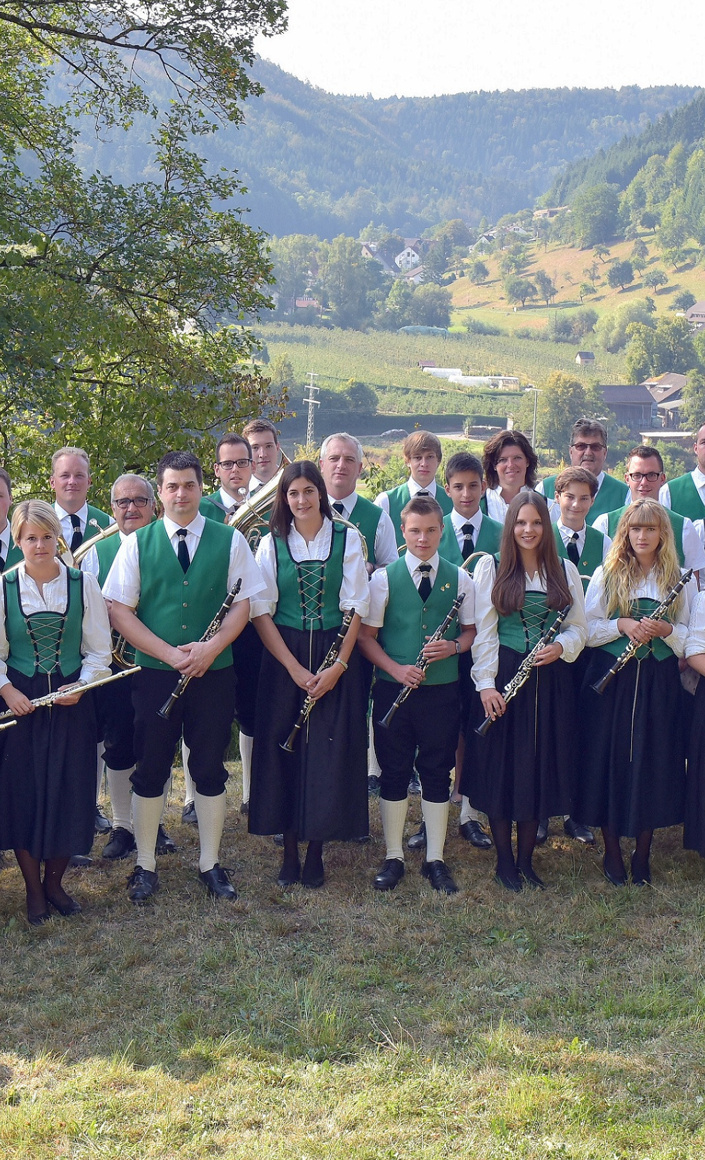 Neue Uniformen für MV Hopfau