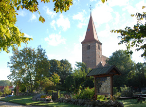 Neues Dach für alte Kirche
