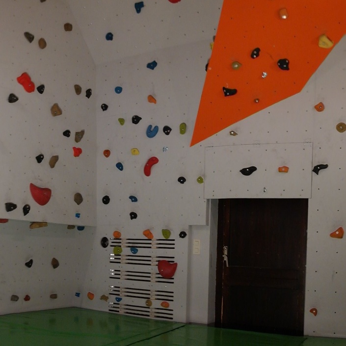 Beim Bouldern hoch hinaus