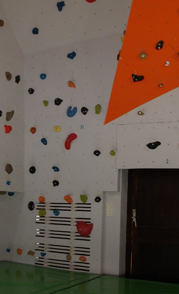 Beim Bouldern hoch hinaus
