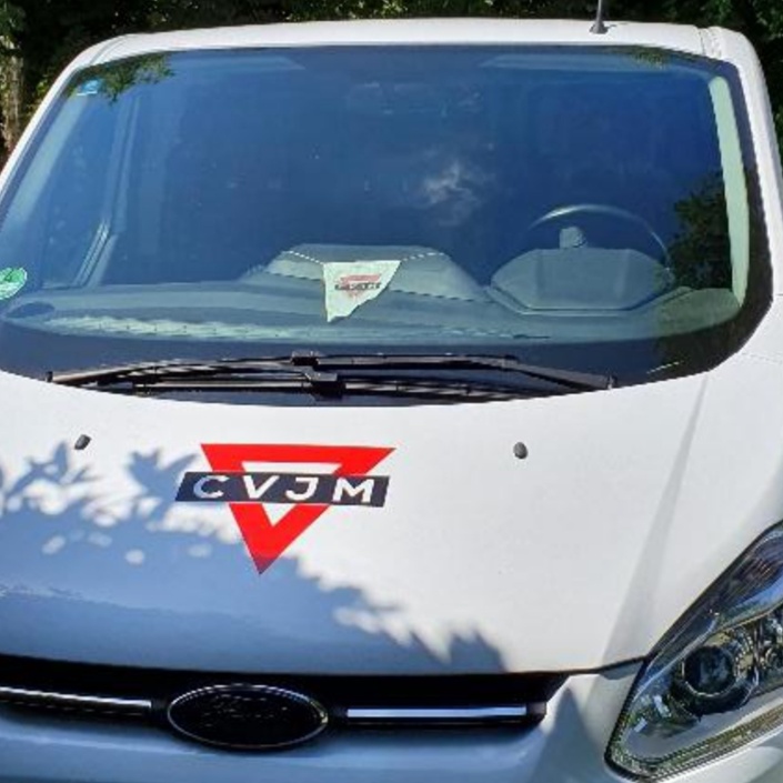 Neues Fahrzeug für starke Jugendarbeit