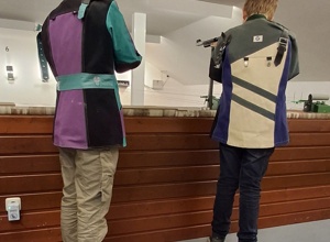 Neue Kleidung für die Jugend