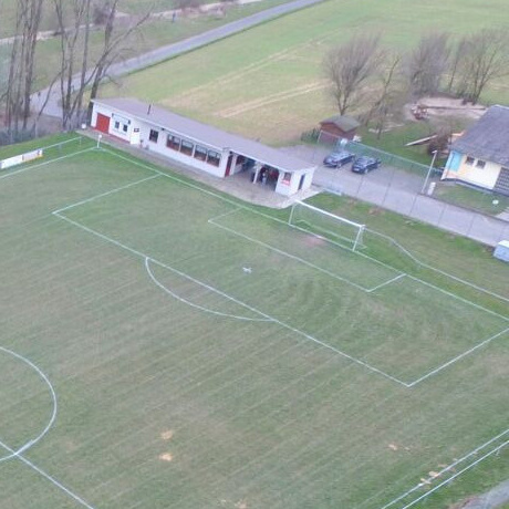 Aufbereitung des Spiel- und Trainingsgeländes