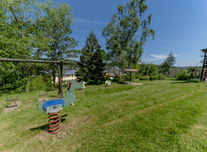 Neue Spielgeräte für Haus Bergfried