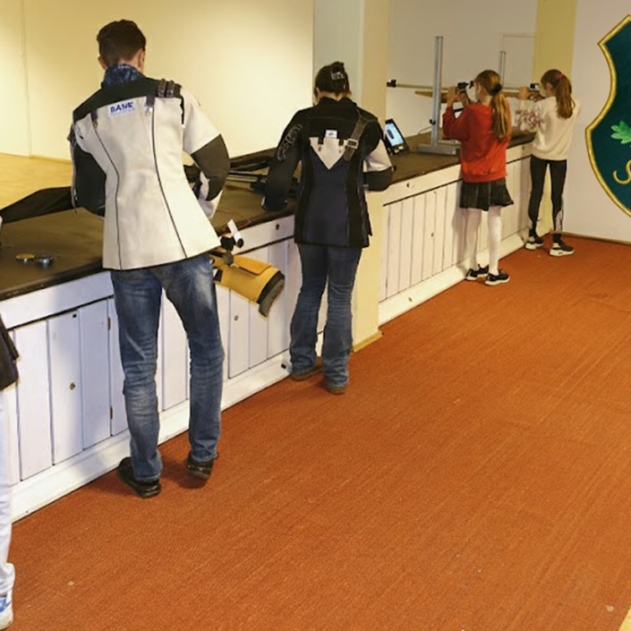 Förderung der Jugendarbeit und Vereinskleidung