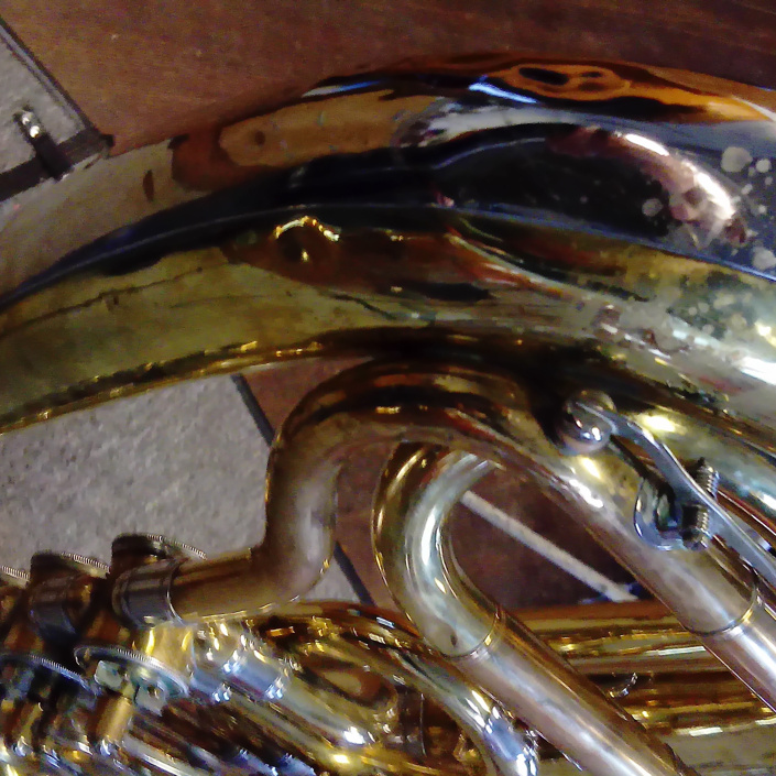 Neue Tuba für den Musikverein