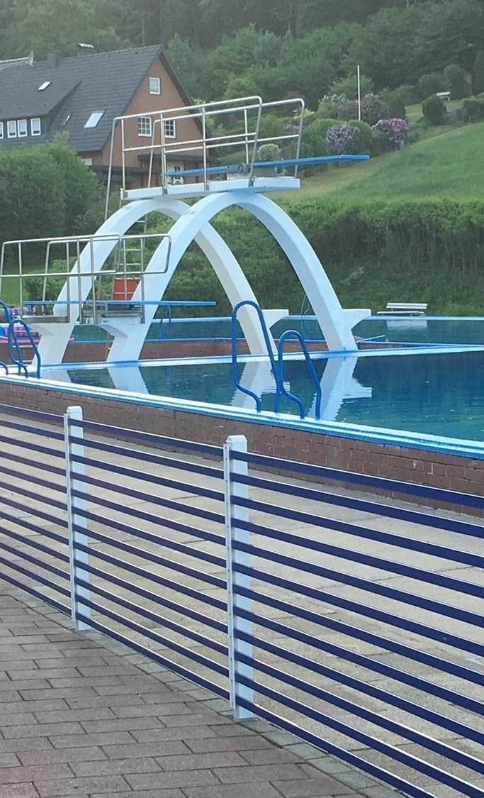 Neues Sprungbrett für das Freibad Laßbruch