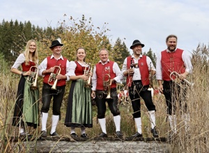 Neuanschaffung/Erneuerung der Trachten der Rettenbacher Musikanten