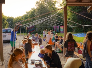 Zeltplatzbetrieb: Spiel-,  Küchen-,  Outdoor- und Alltagsgegenstände