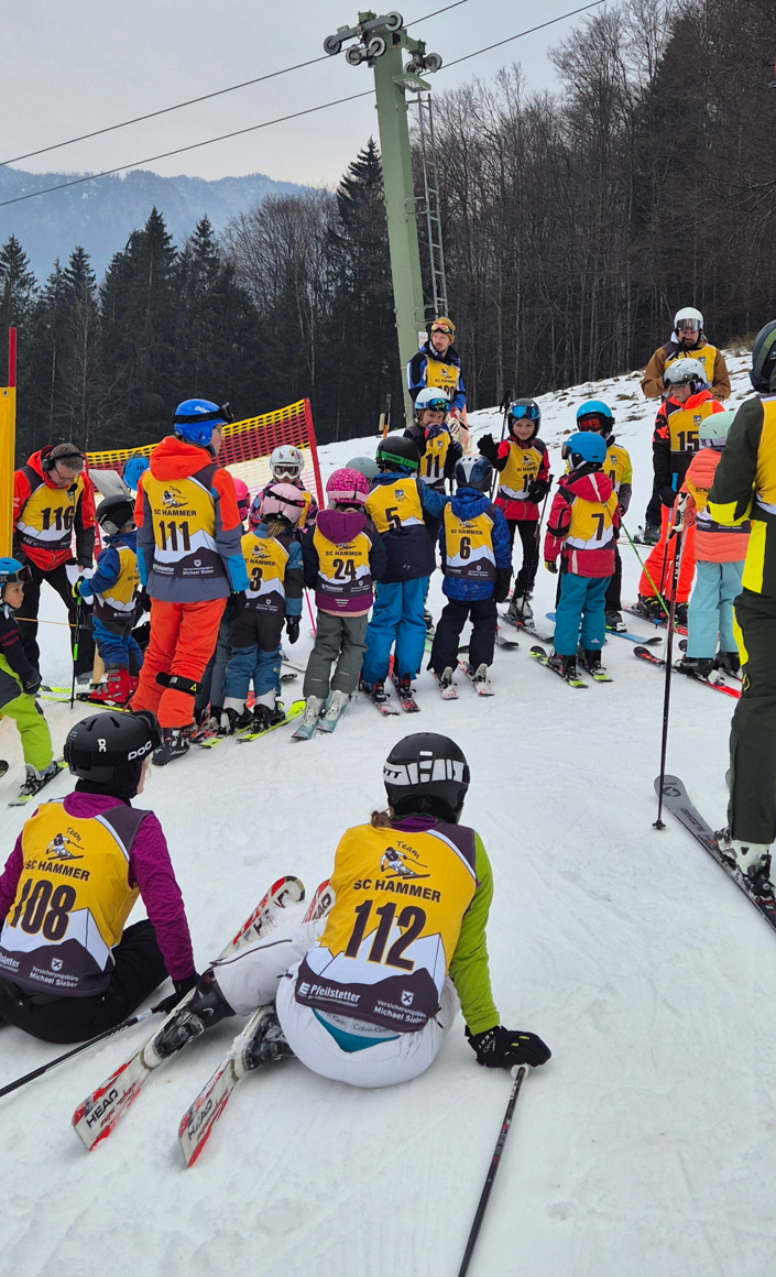 Skianzüge für die Skikinder und Trainer des SC Hammer