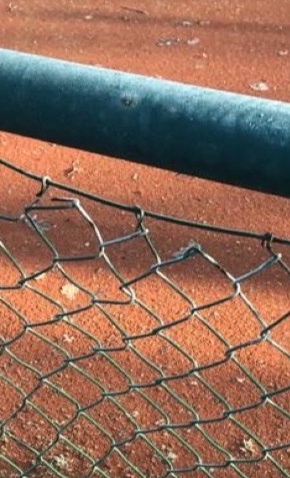 neue Zäune für unsere Tennisanlage
