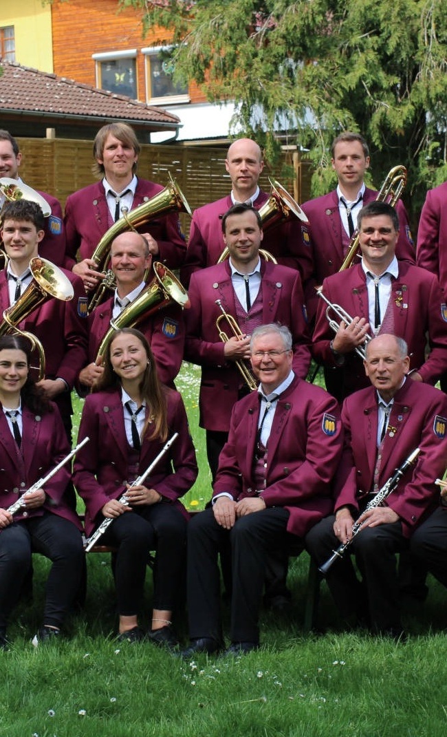 Neue Uniformen für den Musikverein Bietenhausen