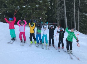 Neue Skijacken für das Trainerteam