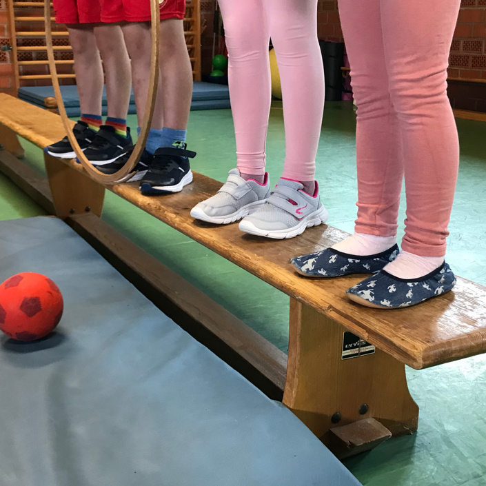 Auf die Plätze, fertig, los! Für neuen Schwung beim Kinderturnen