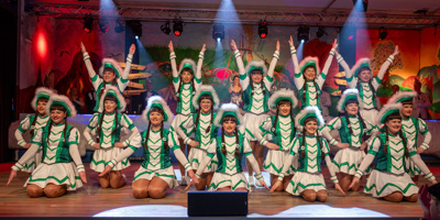 Neue Uniformen für die Prinzengarde Grün-Weiß Steinheim