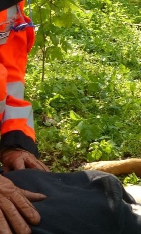 Rettungshunde Anschaffung Ausrüstung Helme