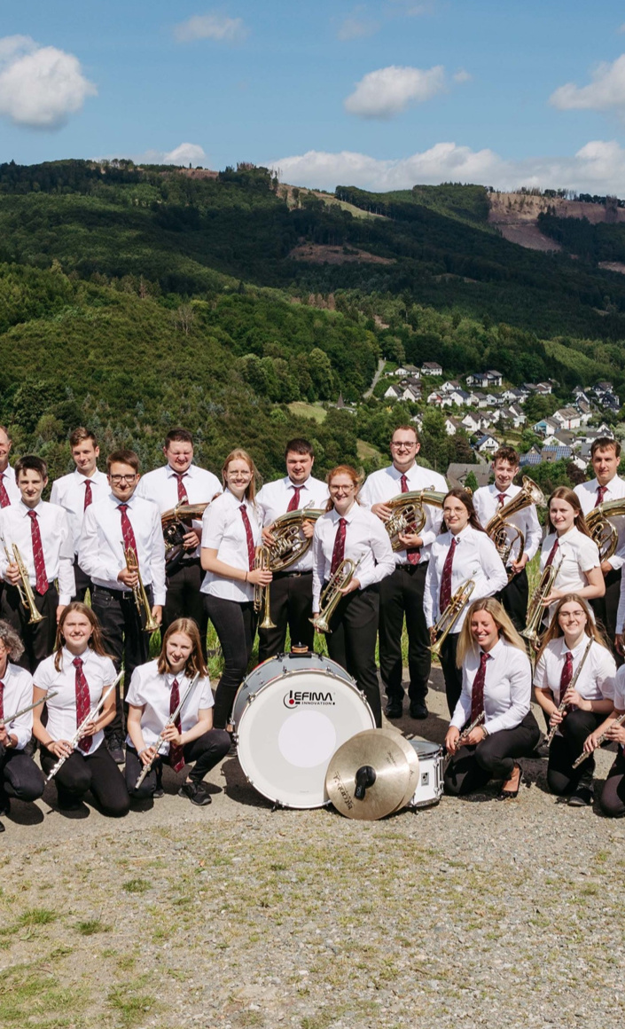 Uniformwesten für den Musikverein Wulmeringhausen
