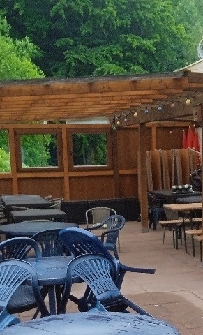 Volksbank: Neue Möbel für die Terrasse