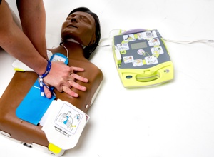 Defibrillatoren für unsere Sportheime