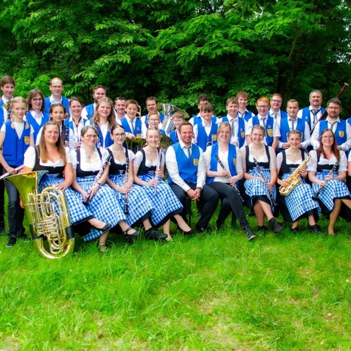 Neue Uniformen für die Blaskapelle Mürsbach