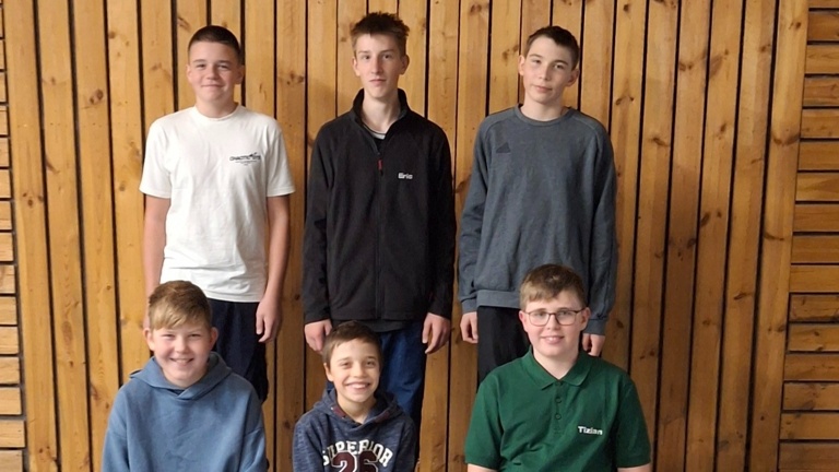 Neue Kleidung für die Jugend