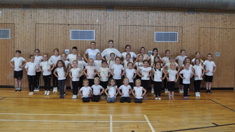 Neue Uniformen für die Kinder und Jugendgarde des 1. WKV 1928