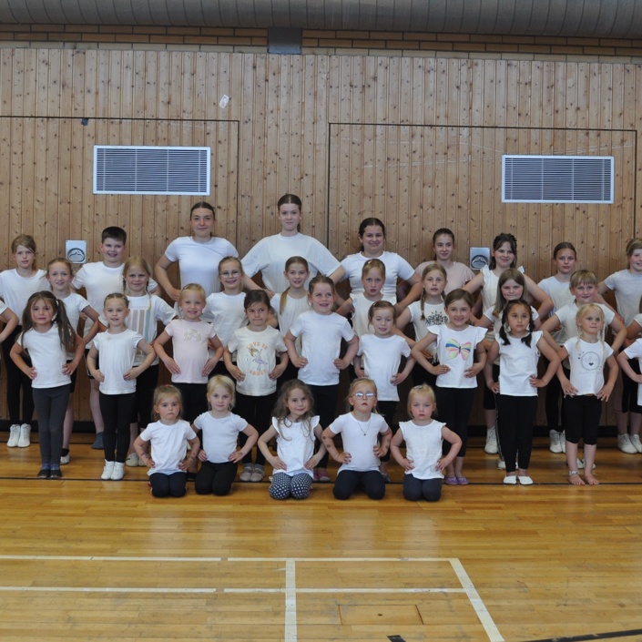 Neue Uniformen für die Kinder und Jugendgarde des 1. WKV 1928
