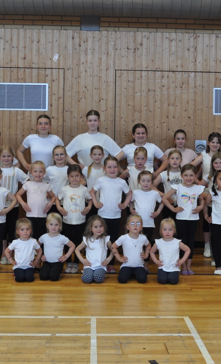 Neue Uniformen für die Kinder und Jugendgarde des 1. WKV 1928
