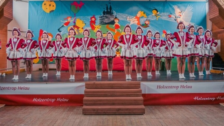 Neue Gardekostüme für die Funkengarde RWO