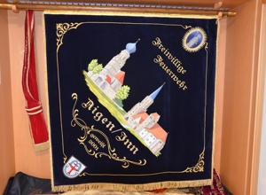 Restaurierung der Vereinsfahne und Ausstattung der Jugendfeuerwehr