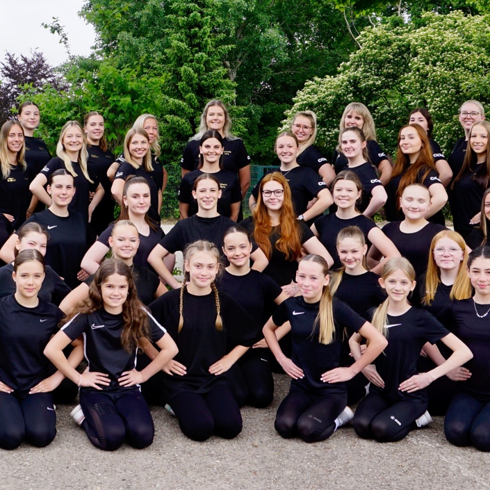Neue Kostüme für die Tanzgruppen der KG Germania Materborn