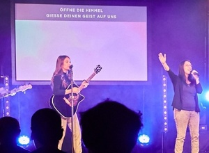Video - #Zusammenhalten #stillthechurch