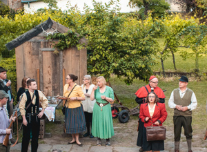 Hilf deinem Edelhoftheater