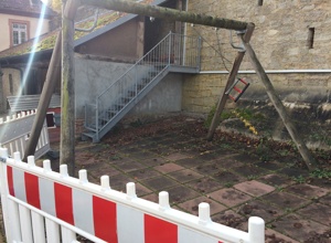 Neues Spielgerät und Toilettenbau im Kindergartenspielplatz Aschfeld