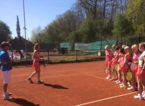 Ballmaschine für den Tennisverein