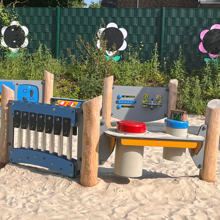 Sonnenschirm für den U3 Bereich und Kinderschaukel