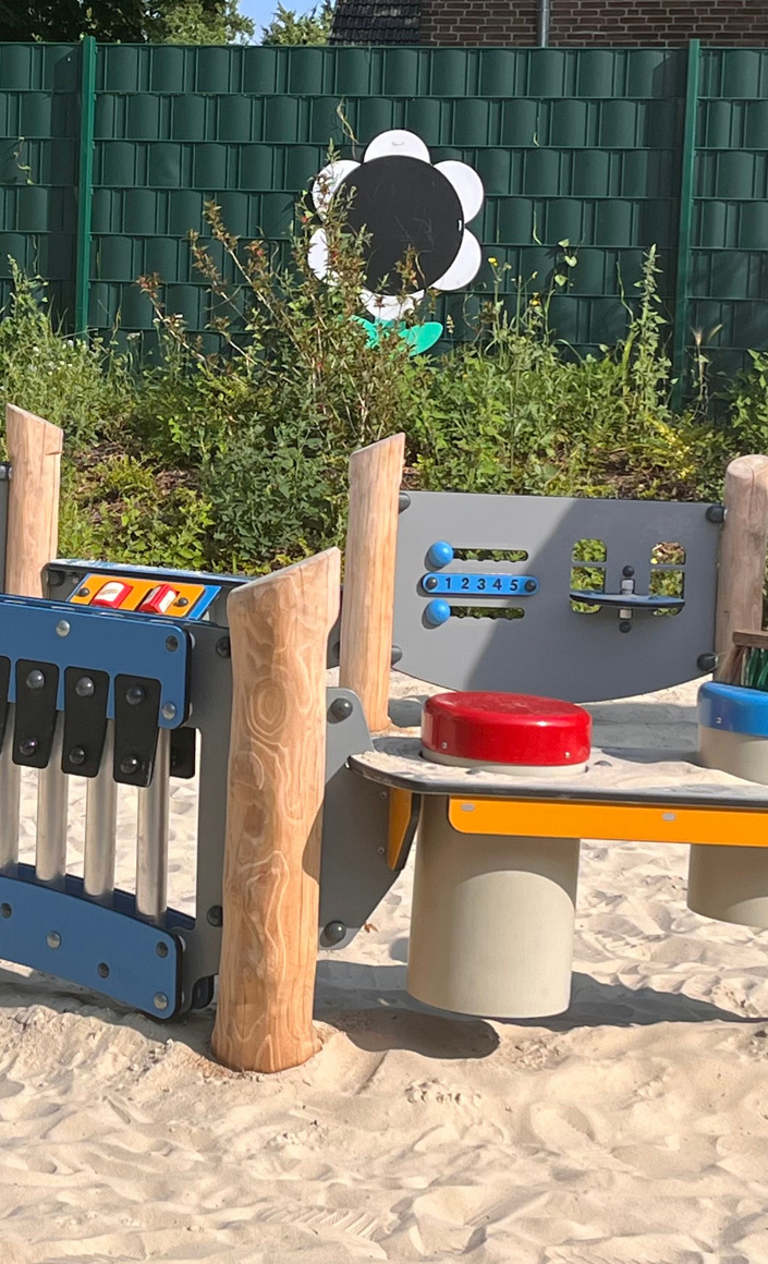 Sonnenschirm für den U3 Bereich und Kinderschaukel