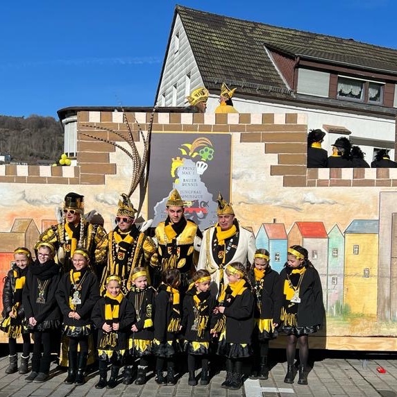 Neuer Karnevalswagen für die KG Gerolsteiner Burgnarren