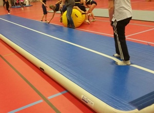 Kinderturnen: Mit Spaß zu hohen Sprüngen!