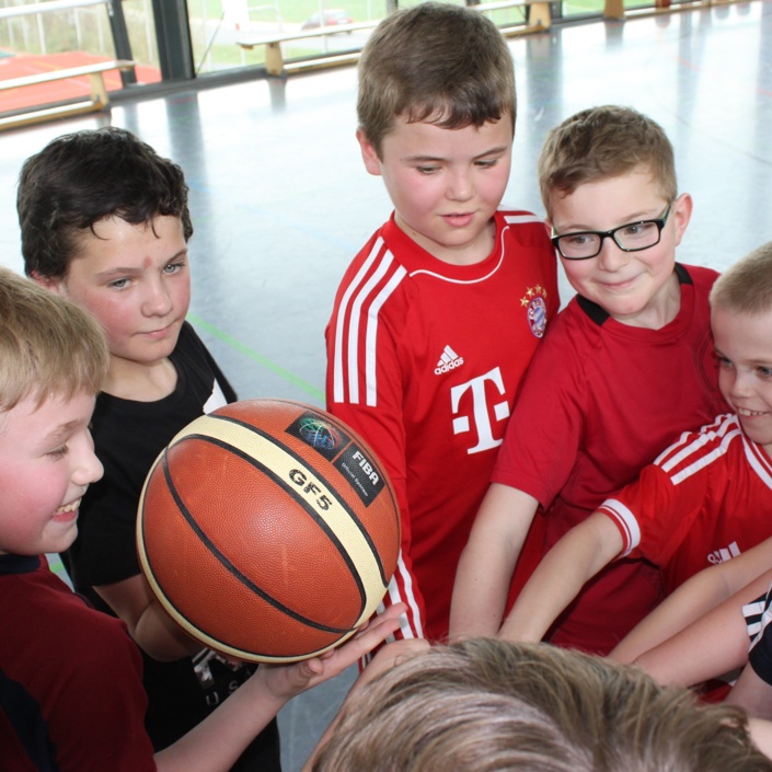 DURCHSTARTEN mit BASKETBALL