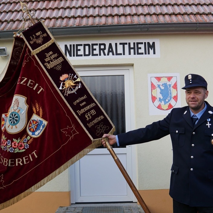 Auffrischung und Reparatur der Vereinsfahne