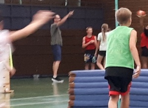 Basketball für ALLE - Wir wollen höhenverstellbare Körbe