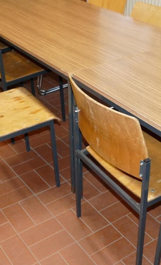 Tische und Stühle für unser neues Feuerwehrhaus